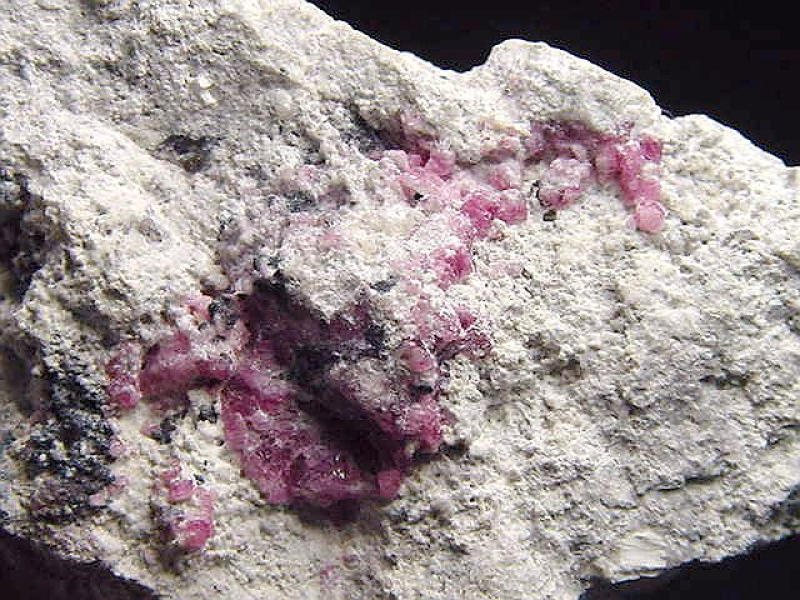 Bixbite / red Beryl 50 mm specimen - Wah Wah mnts., Utah, USA