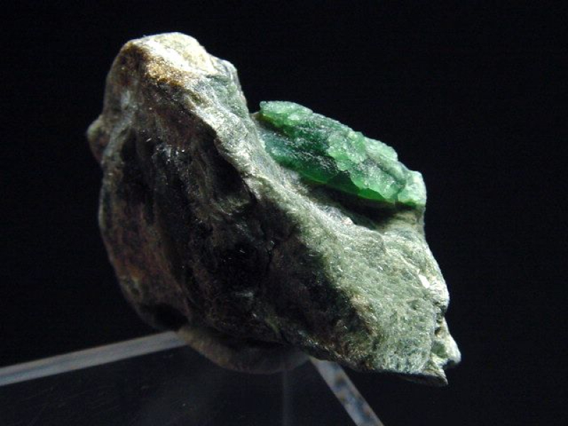 Smaragd Stufe 35 mm - Kristall in Matrix Habachtal, Österreich