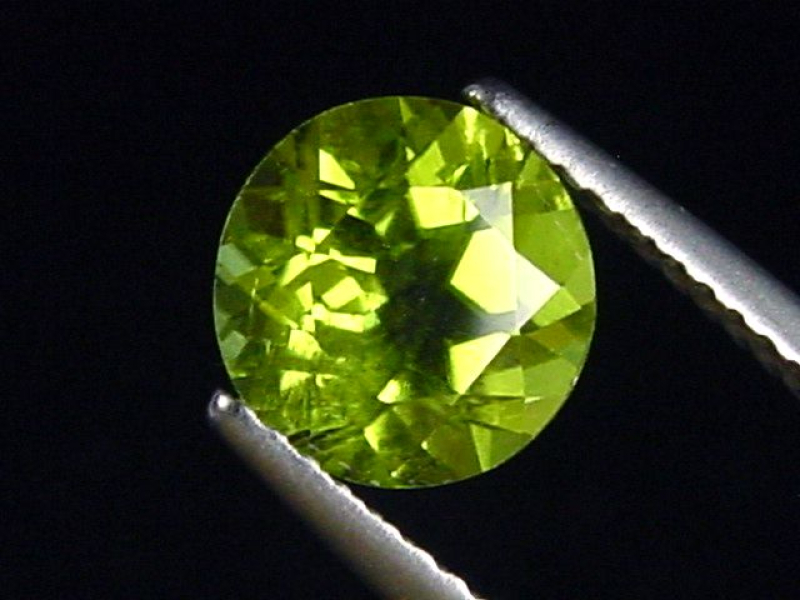 Peridot 2,06 Ct. Apfelgrün - 7,5 mm Rund Sri Lanka