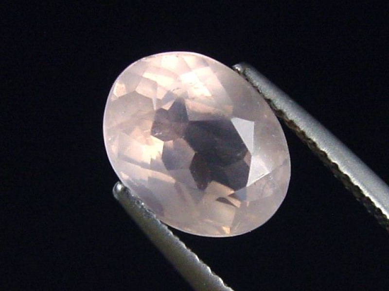 Rosenquarz 3,21 Ct. Rosa 10,5 x 8 mm Oval