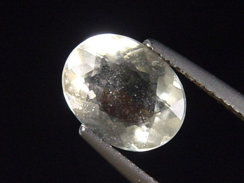 Wüstenglas 1,48 Ct. facettiert Oval - selten