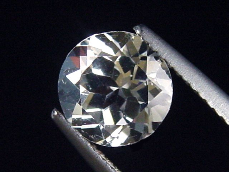 Weißer Topas 2,35 Ct. - Rund 8 mm Brasilien