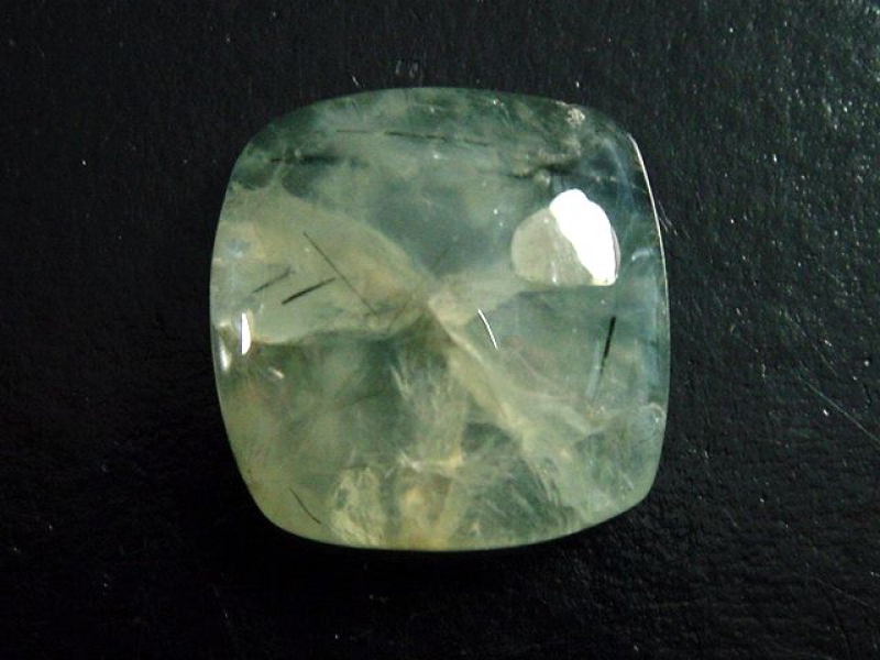 Prehnit 43,82 Ct. Kissen Cabochon Australien