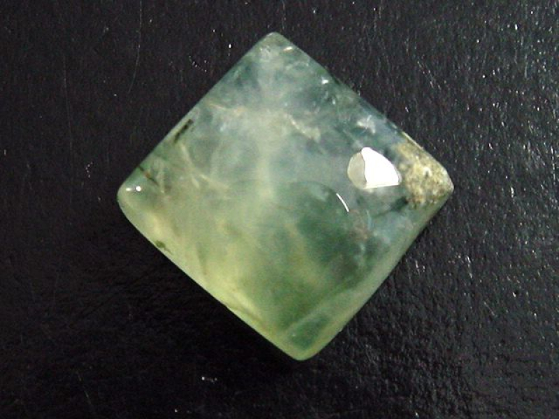 Prehnit 21,40 Ct. Rechteck Cabochon Australien