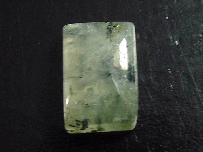 Prehnit 18,73 Ct. Rechteck Cabochon Australien