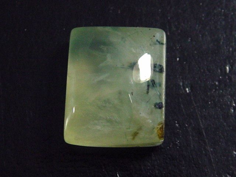 Prehnit 22,31 Ct. Rechteck Cabochon Australien