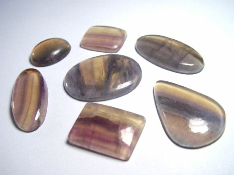 Fluorit Lot 193,00 Ct. Mix Cabochons B-Qualität