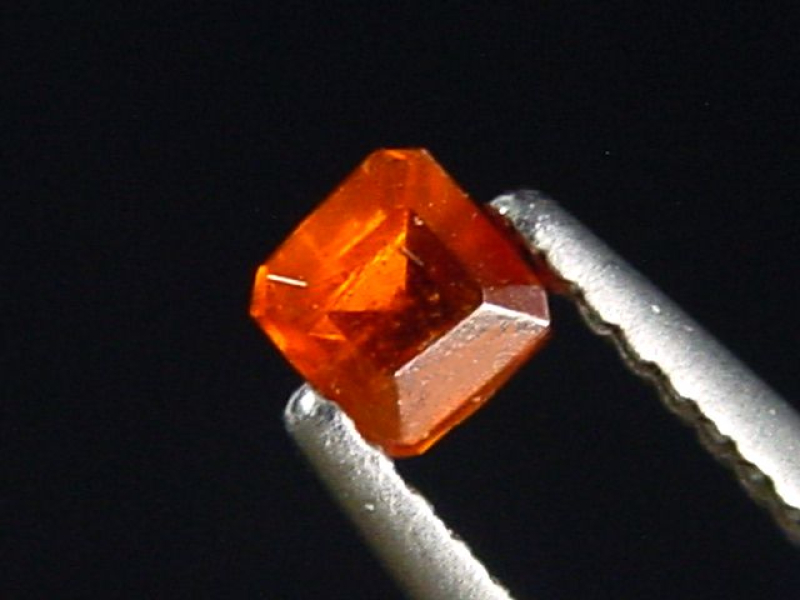 Kyanit / Disthen 0,34 Ct. orange Oktagon - Tansania