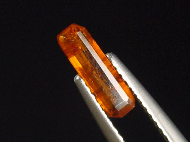 Kyanit / Disthen 0,70 Ct. orange Oktagon - Tansania