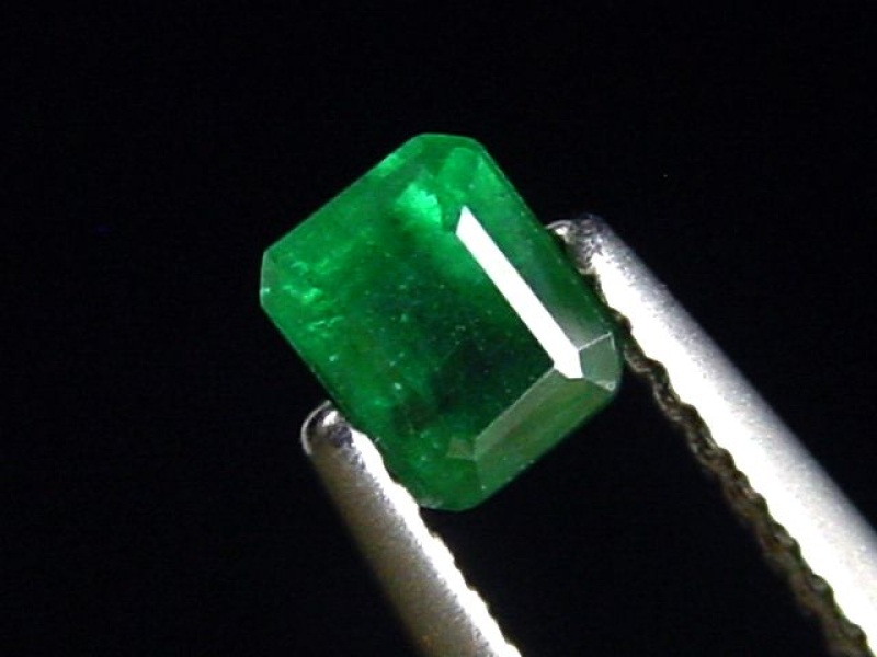Smaragd 0,50 Ct. Spitzenfarbe 4,5 x 3,5 mm Oktagon Kolumbien