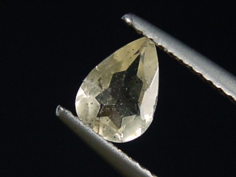Topas 0,80 Ct. Tropfen facettiert - Schneckenstein, Sachsen, Deutschland