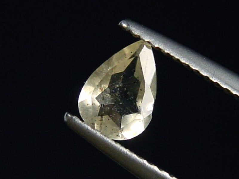 Topas 0,80 Ct. Tropfen facettiert - Schneckenstein, Sachsen, Deutschland