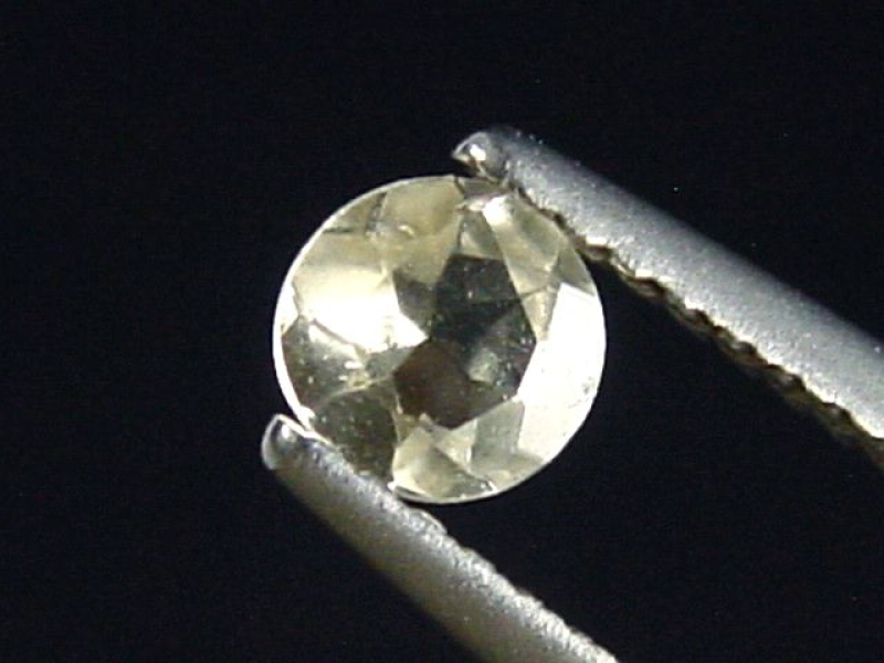 Topas 0,37 Ct. Rund facettiert - Schneckenstein, Sachsen, Deutschland