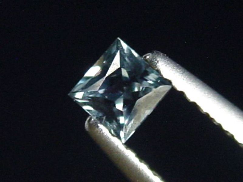 Saphir stahlblau 0,30 Ct. Naturfarbe Carree Tansania