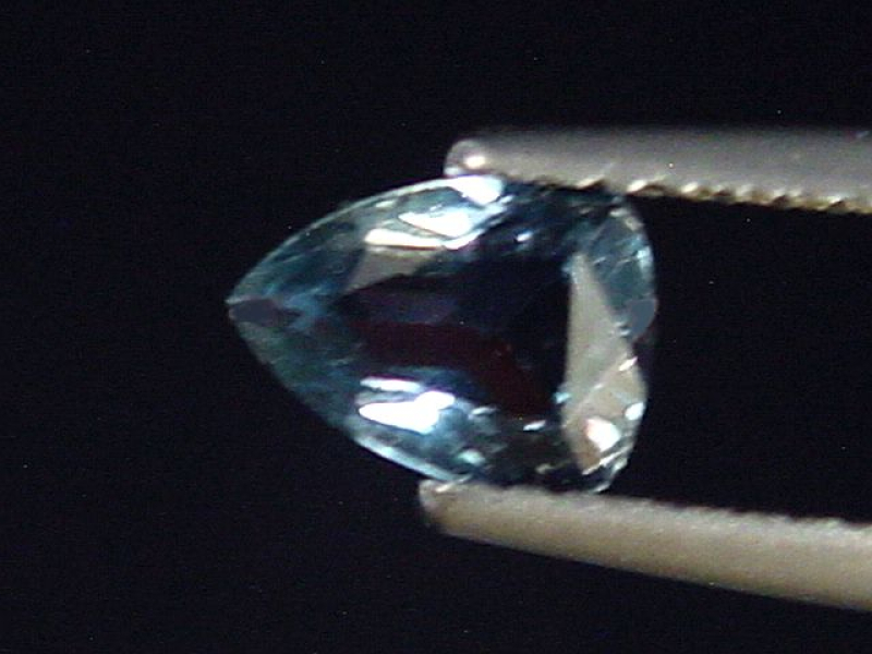 Saphir stahlblau 0,64 Ct. Naturfarbe Trillion Tansania