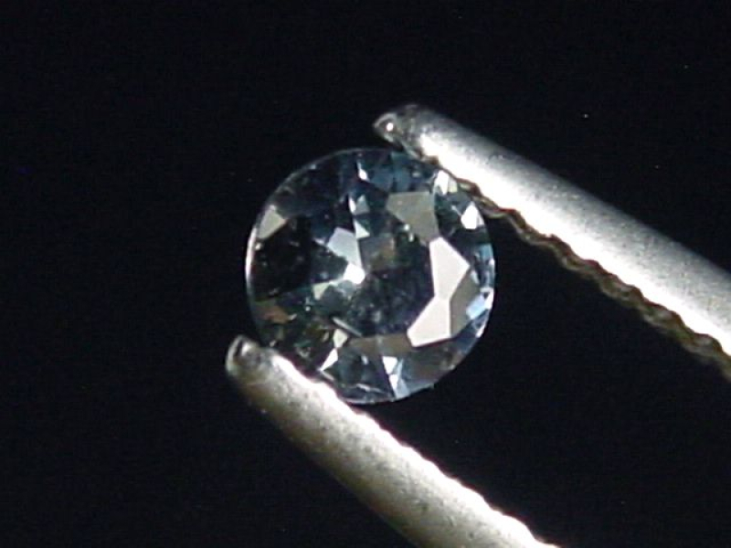 Saphir stahlblau 0,30 Ct. Naturfarbe Rund Tansania