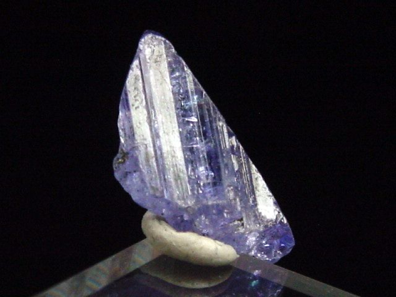 Tanzanite crystal 16 mm Merelani, Tanzania