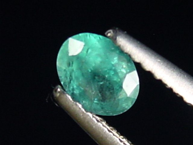 Grandidierit 0,35 Ct. selten facettiert Oval Andrahomana, Madagaskar