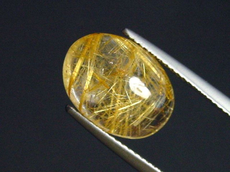 Rutilquarz 5,28 Ct. fein 14 x 10 mm Oval Cabochon