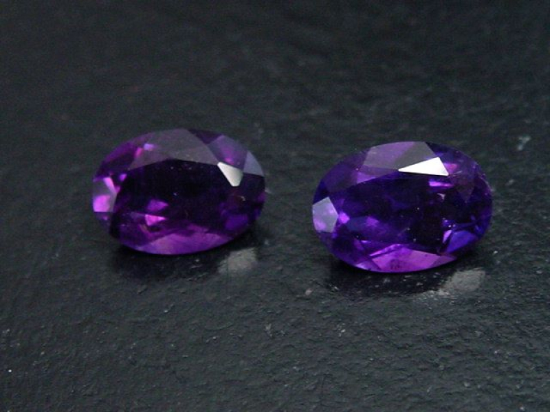 Amethyst Paar 4,74 Ct. Oval 10,5 x 7,5 mm Brasilien