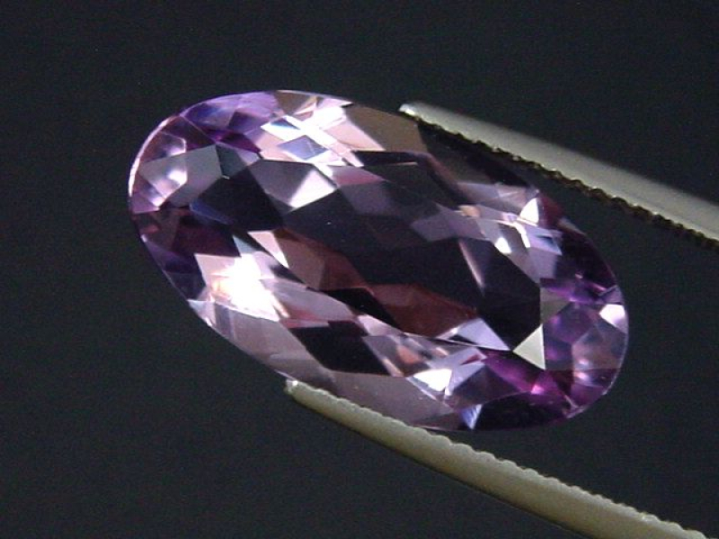 Amethyst 8,75 Ct. Oval 19,5 x 10,5 mm Brasilien