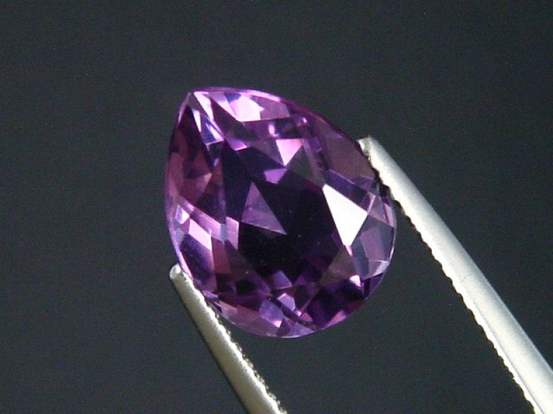 Amethyst 3,64 Ct. Tropfen 11,5 x 9 mm Brasilien