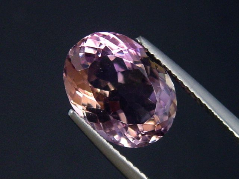 Ametrin 5,12 Ct. Oval 12,5 x 9,5 mm - Brasilien