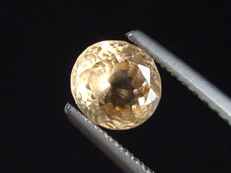 Hessonit Granat 0,76 Ct. Oval 6 x 5,5 mm Tansania