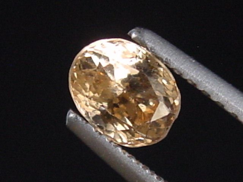 Hessonit Granat 0,72 Ct. Oval 6 x 4,5 mm Tansania