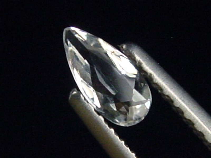 Sanidin 0,24 Ct. Tropfen facettiert - Volkesfeld, Eifel, Deutschland