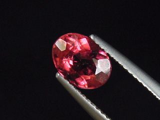 Rubellite Tourmaline / red Tourmaline 1,41 Ct. Oval 8 x 6 mm Brazil