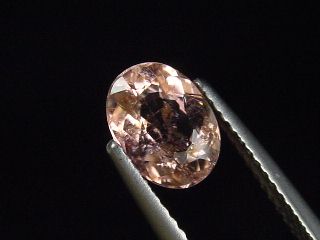 Turmalin rosa 1,36 Ct. Oval 8 x 6 mm Brasilien