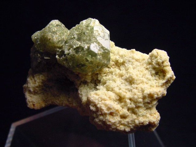 Demantoid Granat Stufe 36 mm - Madag.
