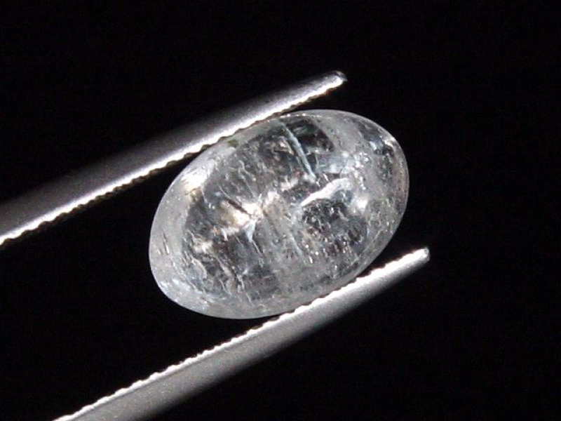 Phenakit Katzenauge 4,40 Ct. Cabochon Piracicaba, Brasilien