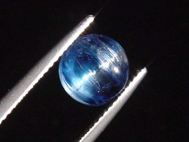 Kyanit / Disthen Katzenauge 3,52 Ct. zweifarbig selten Brasilien