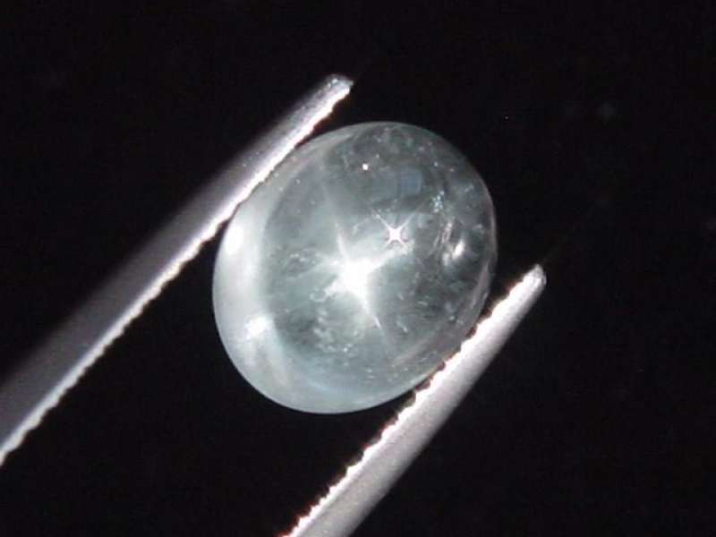 Sterngoshenit / Goshenit mit Sterneffekt 2,88 Ct. Cabochon Brasilien
