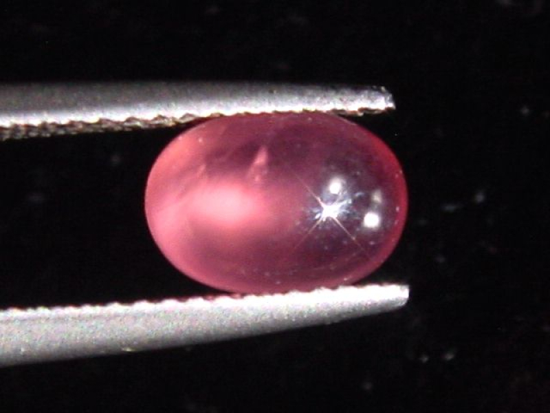 Rhodochrosit Katzenauge 1,51 Ct. Oval Cabochon - Kuruman, Südafrika