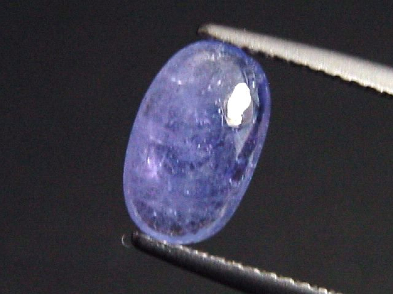 Tansanit 1,83 Ct. violett 10 x 6 mm Oval Cabochon