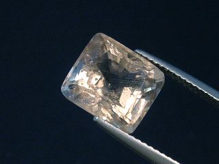 Petalite with colorchange 4,79 Ct. antique cut Minas Gerais, Brazil