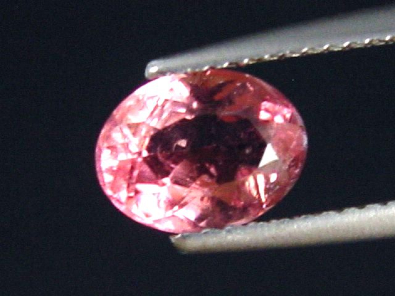 Rubellite / red Tourmaline 1,40 Ct. oval Brazil