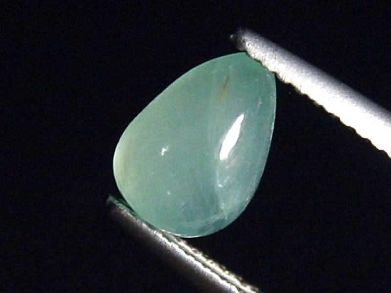 Grandidierit 1,58 Ct. selten Tropfen Cabochon Andrahomana, Madag.