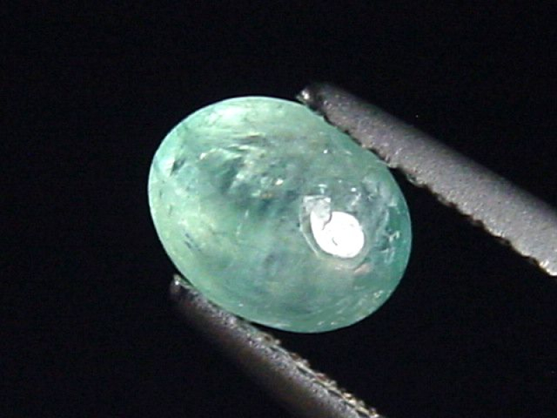 Grandidierit 0,93 Ct. selten Oval Cabochon Andrahomana, Madag.
