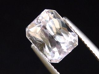 Spodumen 4,61 Ct. Oktagon und Scherenschliff 9,5 x 8 mm