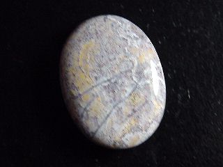Jaspis 34,22 Ct. Oval Cabochon Brasilien