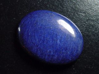 Lapislazuli 55,21 Ct. Oval Cabochon 36 x 27 mm