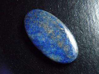 Lapislazuli 59,58 Ct. oval cabochon