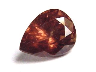 Farbwechsel Granat 1,12 Ct. Tropfen - braun zu violett - Madag.
