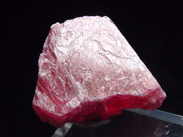 Rhodonite crystal 20 mm cherry red - Morro da Mina, Brazil