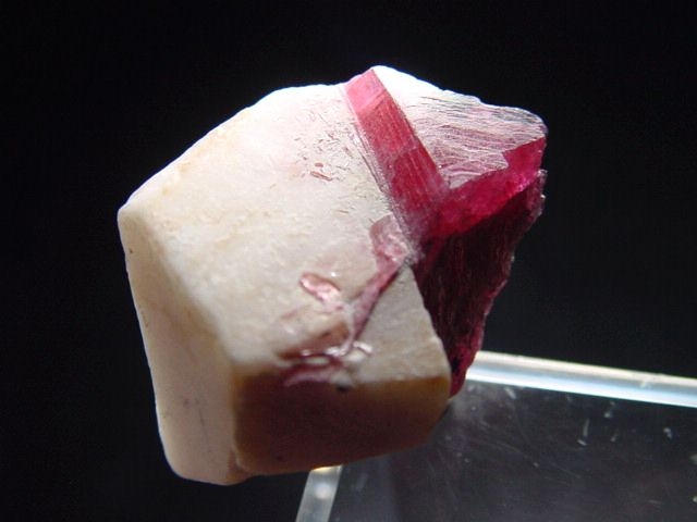 Rhodonite crystal 27 mm cherry red - Morro da Mina, Brazil