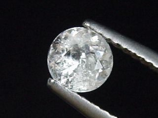Pollucite 0,59 Ct. round rare - Skardu, Pak.
